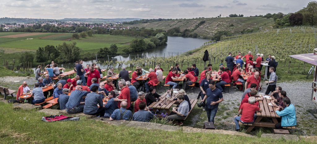 Bewirtung der Kirchheimer Weinterrasse durch die Bürgerinitiative B27 raus aus Kirchheim