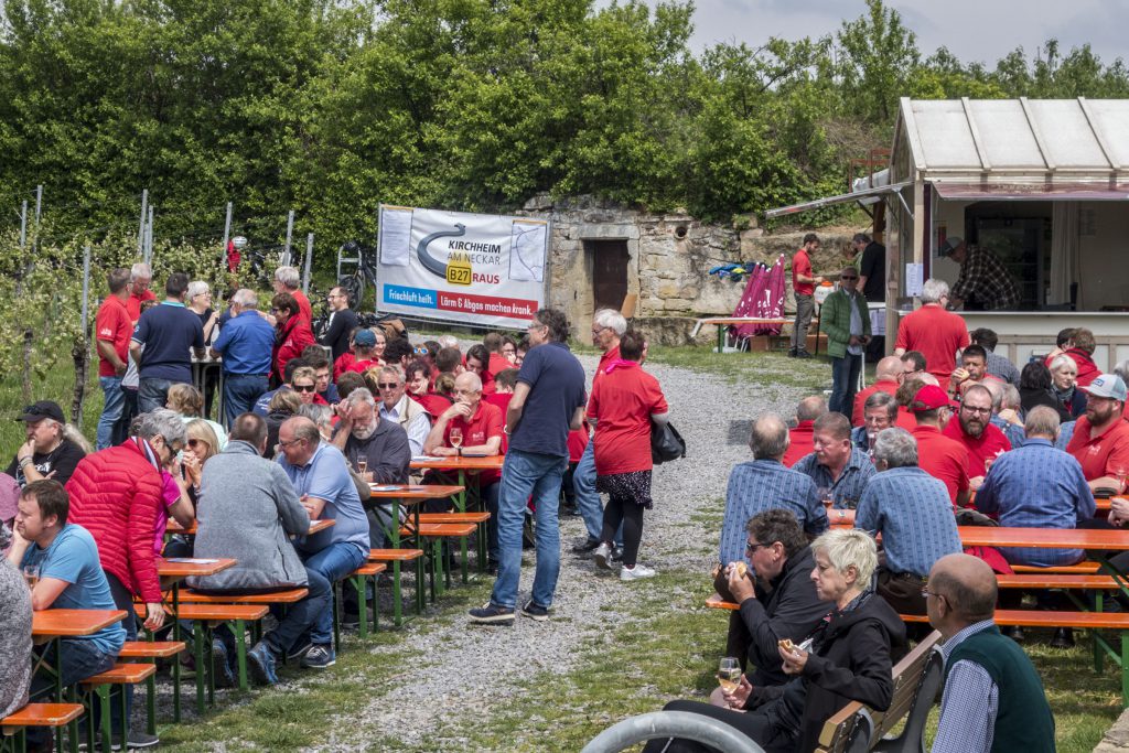 Bewirtung der Kirchheimer Weinterrasse durch die Bürgerinitiative B27 raus aus Kirchheim